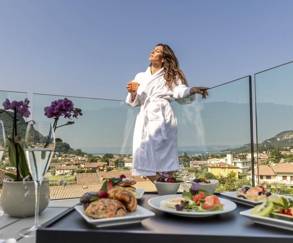 Greta Marchegger_Update 5 17