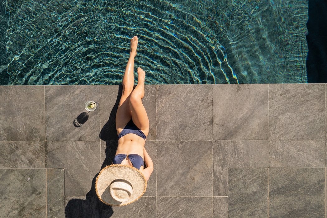 Rebecca Astl_54e5da3a-e9dd-44d7-8ec6-e753d3e7ec4a