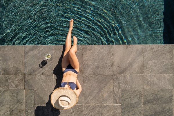 Rebecca Astl_54e5da3a-e9dd-44d7-8ec6-e753d3e7ec4a