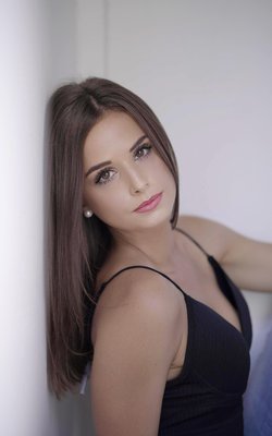 Laura-preview-image-19684