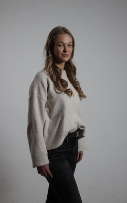 Emely-preview-image-17657