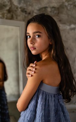 Isabella-preview-image-18671