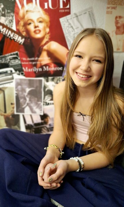 Emma Hofer_Emma Hofer 2025 - 2