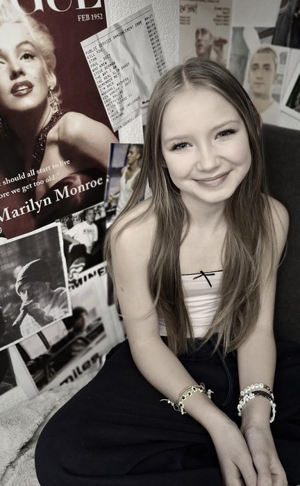 Emma Hofer_Emma Hofer 2025 - 3