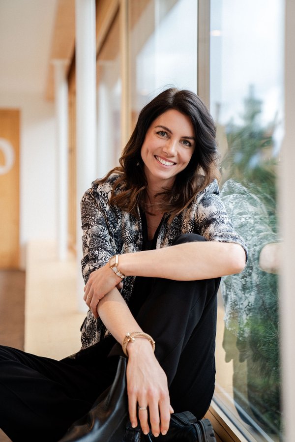 Romana Nast Kolb_Facetune_27-03-2024-21-11-35