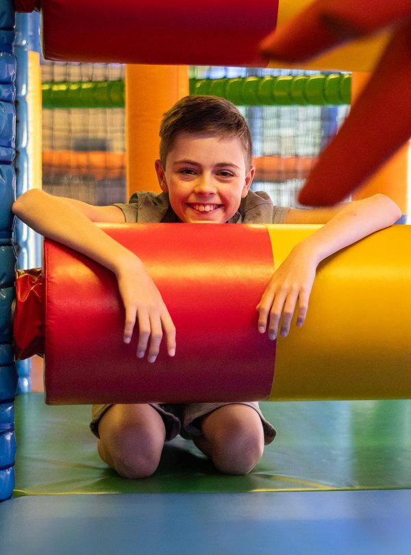 Finley Brown_Indoor Kinder Spieleparadies im Schlosshotel Lacknerhof in Flachau_druckaufloesung-6