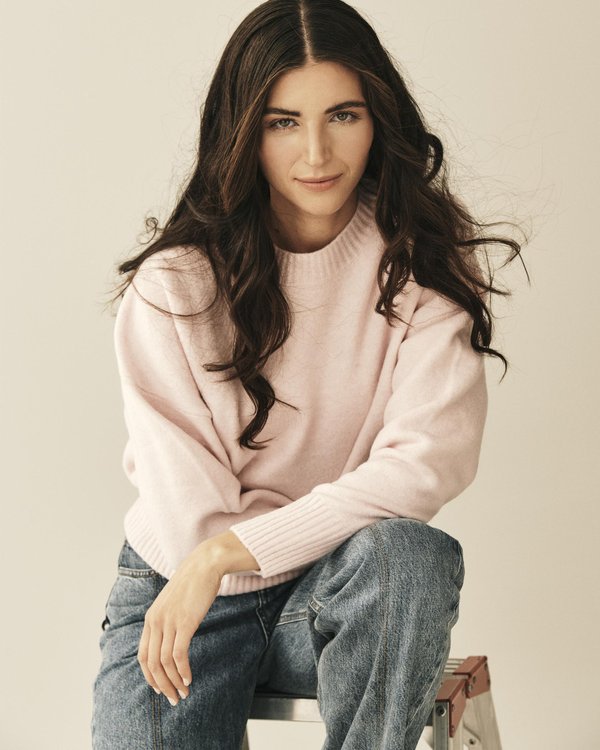 Selina Mura_MF-Model Institute 1140