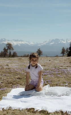 Luna-preview-image-18002